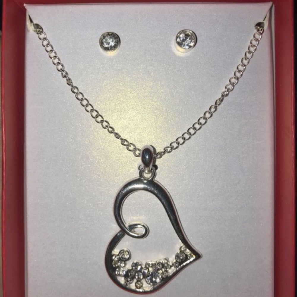 18 inch heart necklace + matching earrings